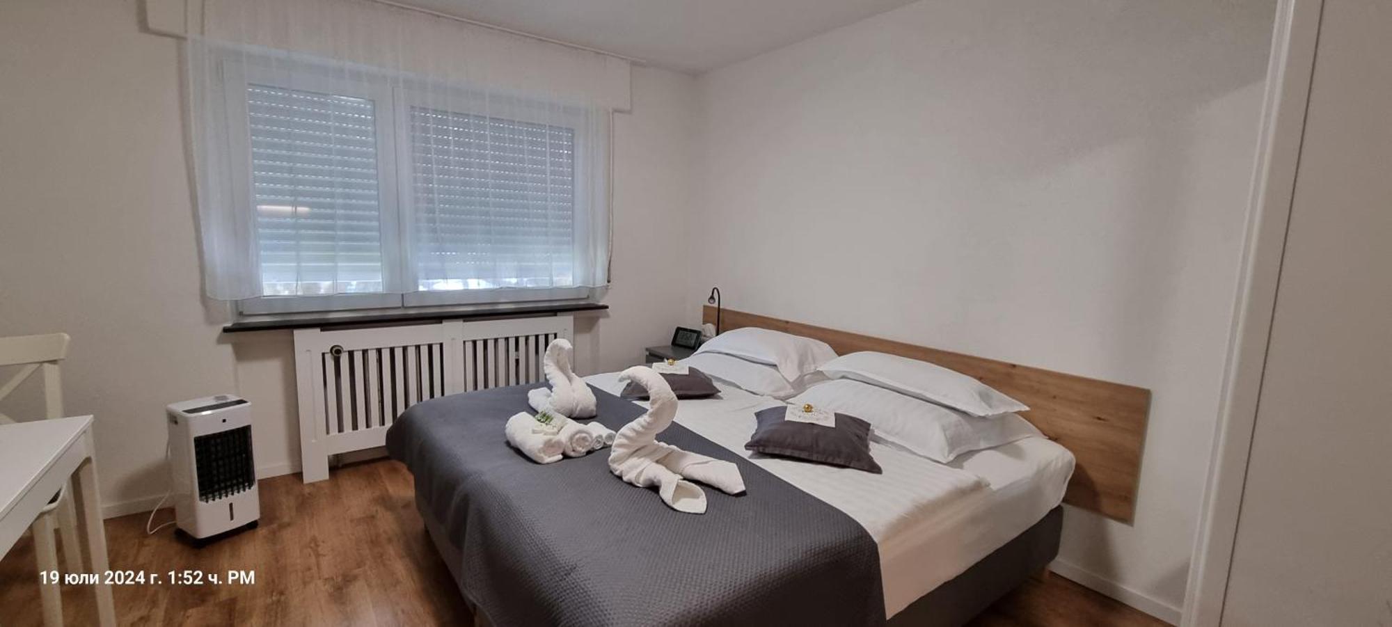 Studio Apartment Naehe S-Bahn Inklusive Parkplatz Oberesslingen Esterno foto
